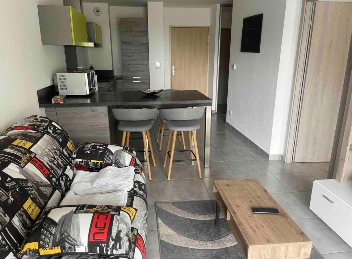 Appartement 4 Personnes Proche Lac Saint Point Montperreux Eksteriør bilde